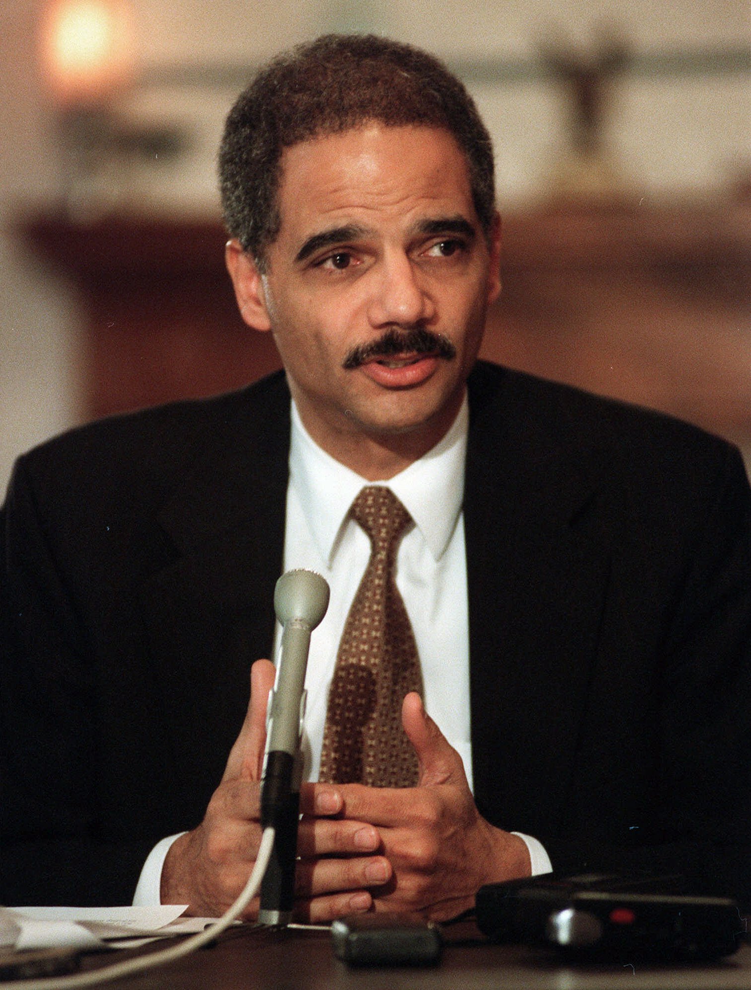 ERIC HOLDER « Learning from Dogs
